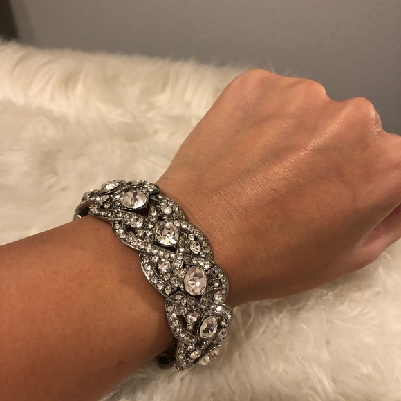 faux diamond statement bracelet - Picture 3 of 5